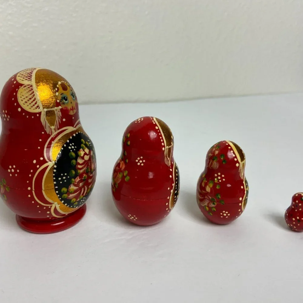 Vintage 1996s Sergiev Posad Russian Matryoshka Nesting Dolls